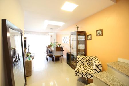 Sala de casa de condomínio à venda com 4 quartos, 203m² em Freguesia (jacarepaguá), Rio de Janeiro