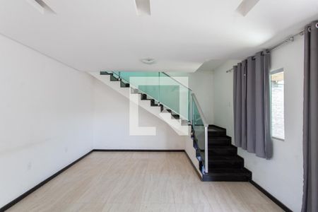 Sala 1 de casa à venda com 4 quartos, 210m² em Jaqueline, Belo Horizonte