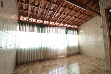 Casa à venda com 170m², 3 quartos e 1 vagaQuintal