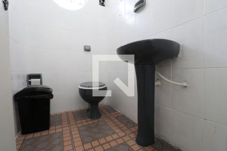 Casa à venda com 364m², 4 quartos e 5 vagasLavabo 2