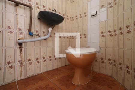 Casa à venda com 364m², 4 quartos e 5 vagasBanheiro 2