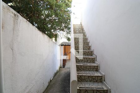 Casa à venda com 364m², 4 quartos e 5 vagasEscada