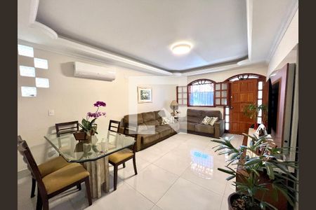 Sala de casa à venda com 3 quartos, 180m² em Alvorada, Contagem