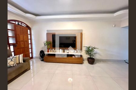 Sala de casa à venda com 3 quartos, 180m² em Alvorada, Contagem