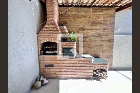 Casa à venda com 180m², 3 quartos e 2 vagasÁrea externa 