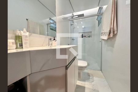 Casa à venda com 180m², 3 quartos e 2 vagasBanheiro 2