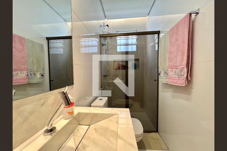 Casa à venda com 180m², 3 quartos e 2 vagasBanheiro 1