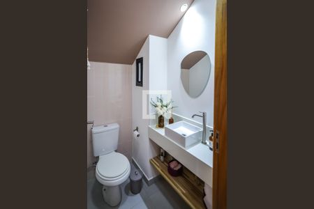 Casa à venda com 189m², 3 quartos e 2 vagasLavabo