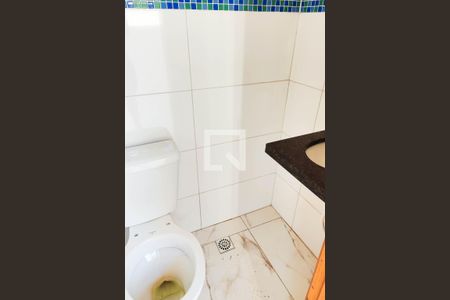 Casa à venda com 76m², 2 quartos e 1 vaga Casa à venda com 76m², 2 quartos e 1 vagaBanheiro da Cobertura