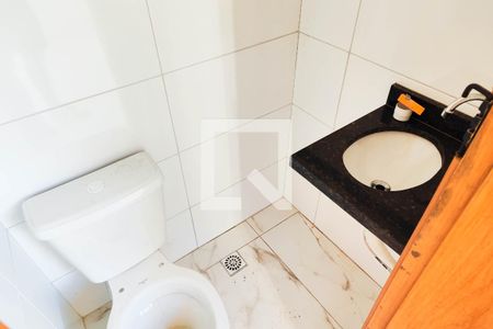 Casa à venda com 76m², 2 quartos e 1 vaga Casa à venda com 76m², 2 quartos e 1 vagaBanheiro da Cobertura
