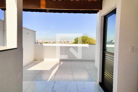 Casa à venda com 76m², 2 quartos e 1 vaga Casa à venda com 76m², 2 quartos e 1 vagaCobertura