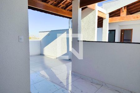 Casa à venda com 76m², 2 quartos e 1 vaga Casa à venda com 76m², 2 quartos e 1 vagaCobertura