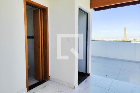 Casa à venda com 76m², 2 quartos e 1 vaga Casa à venda com 76m², 2 quartos e 1 vagaCobertura