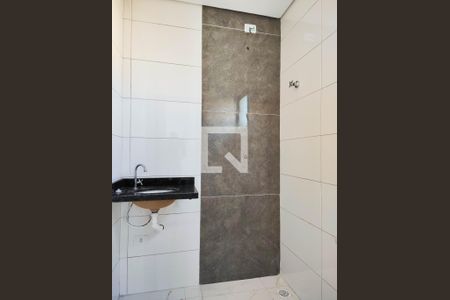 Casa à venda com 76m², 2 quartos e 1 vaga Casa à venda com 76m², 2 quartos e 1 vagaBanheiro da Suite 1