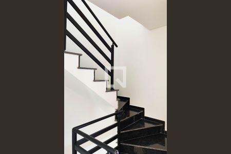 Casa à venda com 76m², 2 quartos e 1 vaga Casa à venda com 76m², 2 quartos e 1 vagaAcesso a Cobertura