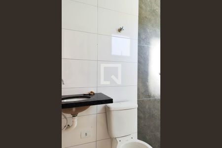 Casa à venda com 76m², 2 quartos e 1 vaga Casa à venda com 76m², 2 quartos e 1 vagaBanheiro da Suite 2