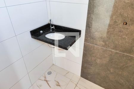 Casa à venda com 76m², 2 quartos e 1 vaga Casa à venda com 76m², 2 quartos e 1 vagaBanheiro da Suite 1
