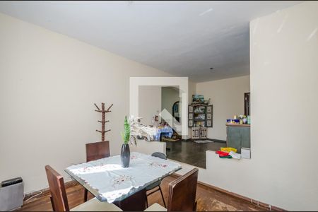 Casa à venda com 240m², 3 quartos e 13 vagasSala 2