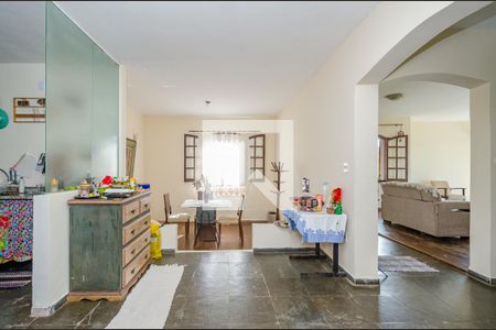 Casa à venda com 240m², 3 quartos e 13 vagasSala 2