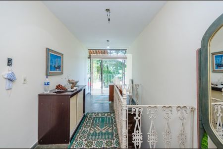 Casa à venda com 240m², 3 quartos e 13 vagasCorredor