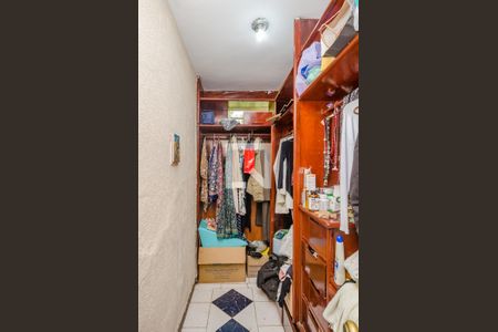 Casa à venda com 240m², 3 quartos e 13 vagasCloset Quarto 