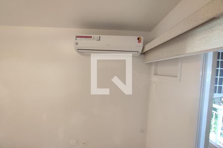 Sala de apartamento para alugar com 3 quartos, 85m² em Taquara, Rio de Janeiro