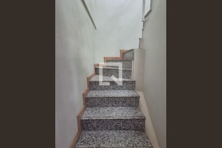 Apartamento à venda com 178m², 4 quartos e 2 vagasEscada