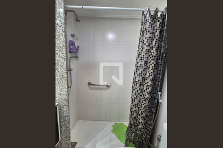 Apartamento à venda com 178m², 4 quartos e 2 vagasQuarto 2 Banheiro
