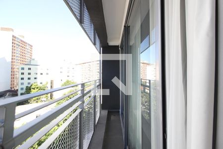 Studio para alugar com 29m², 1 quarto e sem vaga Studio para alugar com 29m², 1 quarto e sem vagaVaranda