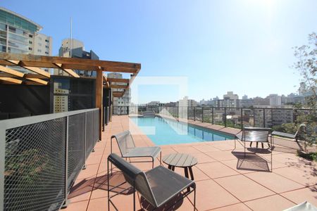 Studio para alugar com 29m², 1 quarto e sem vaga Studio para alugar com 29m², 1 quarto e sem vagaÁrea comum - Piscina