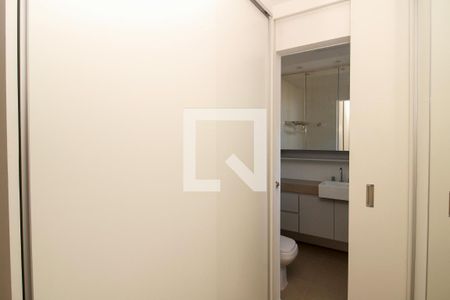 Banheiro de apartamento para alugar com 1 quarto, 40m² em Santo Agostinho, Belo Horizonte