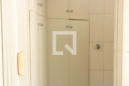 Apartamento à venda com 73m², 3 quartos e 1 vaga Apartamento à venda com 73m², 3 quartos e 1 vagaBanheiro de serviço