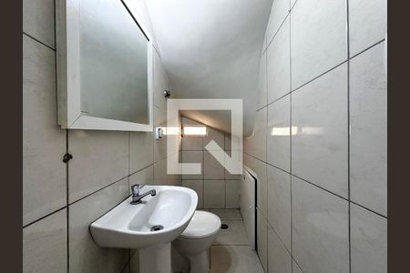 Lavabo de casa para alugar com 3 quartos, 120m² em Jardim Caravelas, São Paulo