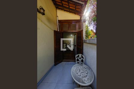 Casa à venda com 400m², 4 quartos e 4 vagasVaranda Suíte