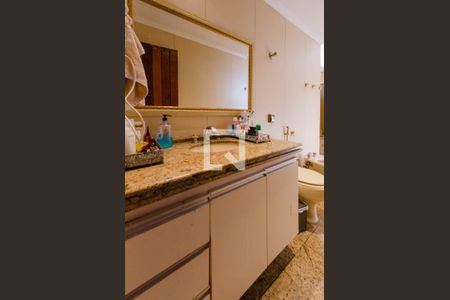 Casa à venda com 400m², 4 quartos e 4 vagasBanheiro suíte