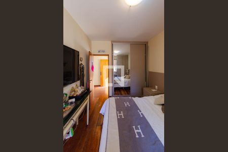 Casa à venda com 400m², 4 quartos e 4 vagasQuarto 2