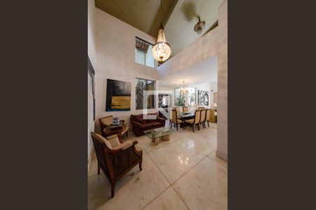 Sala de casa à venda com 4 quartos, 400m² em Belvedere, Belo Horizonte