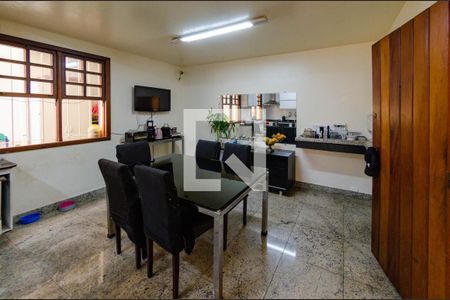 Casa à venda com 400m², 4 quartos e 4 vagasCozinha