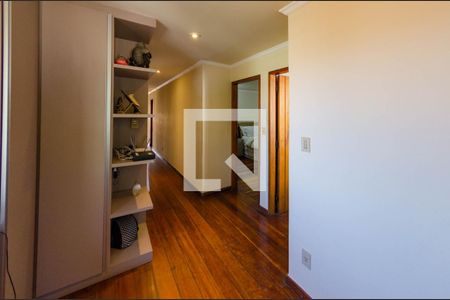 Casa à venda com 400m², 4 quartos e 4 vagasCorredor