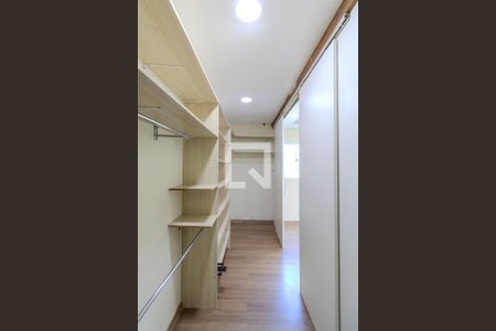 Closet do quarto 1 de casa para alugar com 2 quartos, 88m² em Guaratiba, Rio de Janeiro