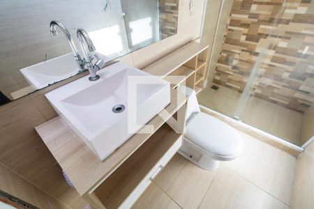 Casa para alugar com 88m², 2 quartos e sem vaga Casa para alugar com 88m², 2 quartos e sem vagaBanheiro do 2°andar