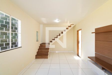 Sala de casa para alugar com 2 quartos, 88m² em Guaratiba, Rio de Janeiro