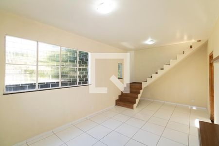 Sala de casa para alugar com 2 quartos, 88m² em Guaratiba, Rio de Janeiro