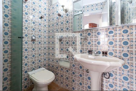 Banheiro Social de apartamento para alugar com 2 quartos, 120m² em Água Branca, São Paulo