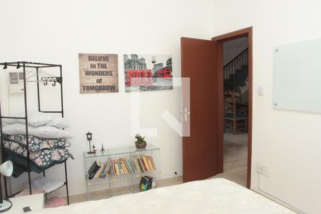 quarto 01 de casa à venda com 5 quartos, 360m² em Vila Copacabana, Belo Horizonte