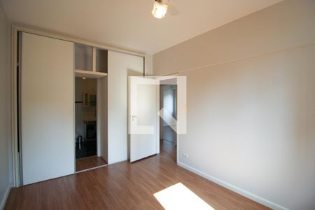 Suíte  de apartamento à venda com 3 quartos, 122m² em Vila Olímpia, São Paulo