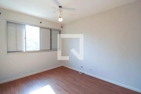 Suíte  de apartamento à venda com 3 quartos, 122m² em Vila Olímpia, São Paulo