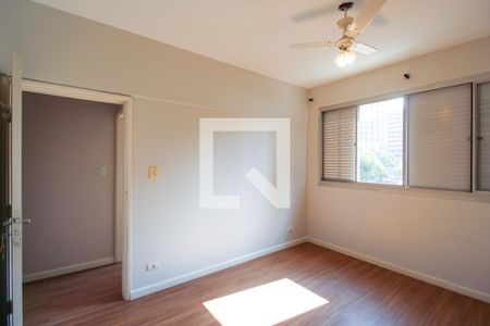 Suíte  de apartamento à venda com 3 quartos, 122m² em Vila Olímpia, São Paulo