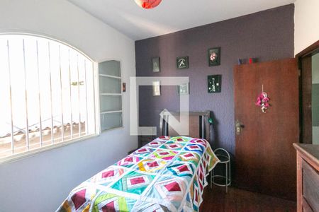 Casa à venda com 360m², 3 quartos e 2 vagasQuarto