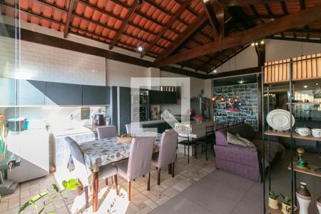 Sala de casa à venda com 3 quartos, 360m² em Camargos, Belo Horizonte